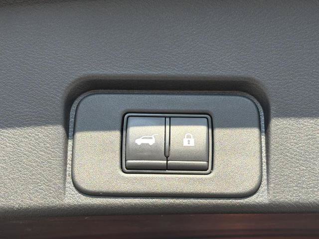 Certified 2023 Nissan Rogue SV w/ SV Premium B Package FWD image 27