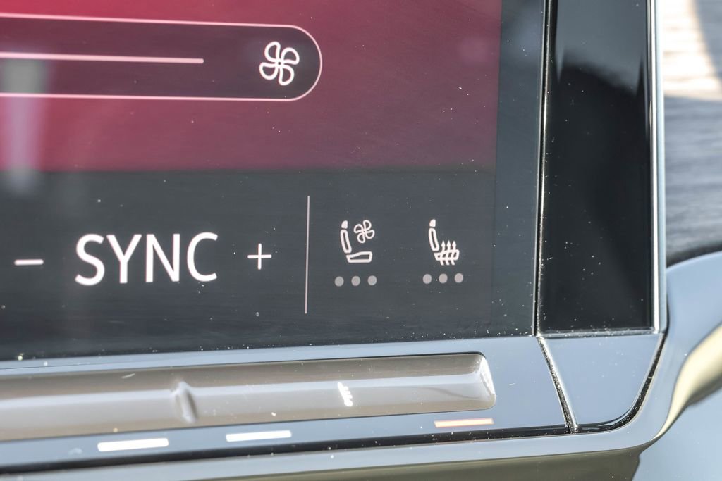 Certified 2025 Volkswagen Atlas SEL AWD/4WD image 27