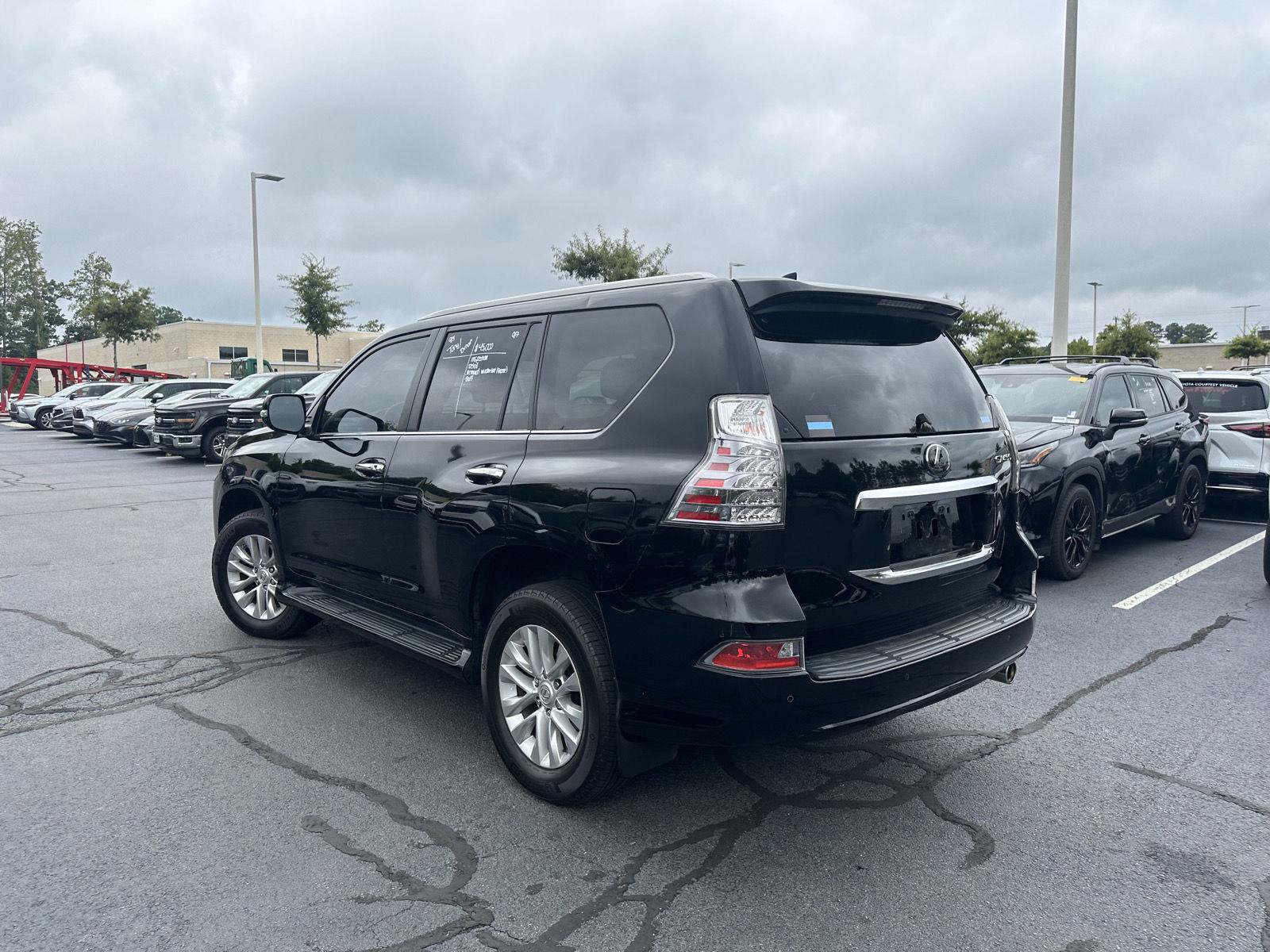 Used 2021 Lexus GX 460 Premium w/ Premium Package AWD/4WD image 8