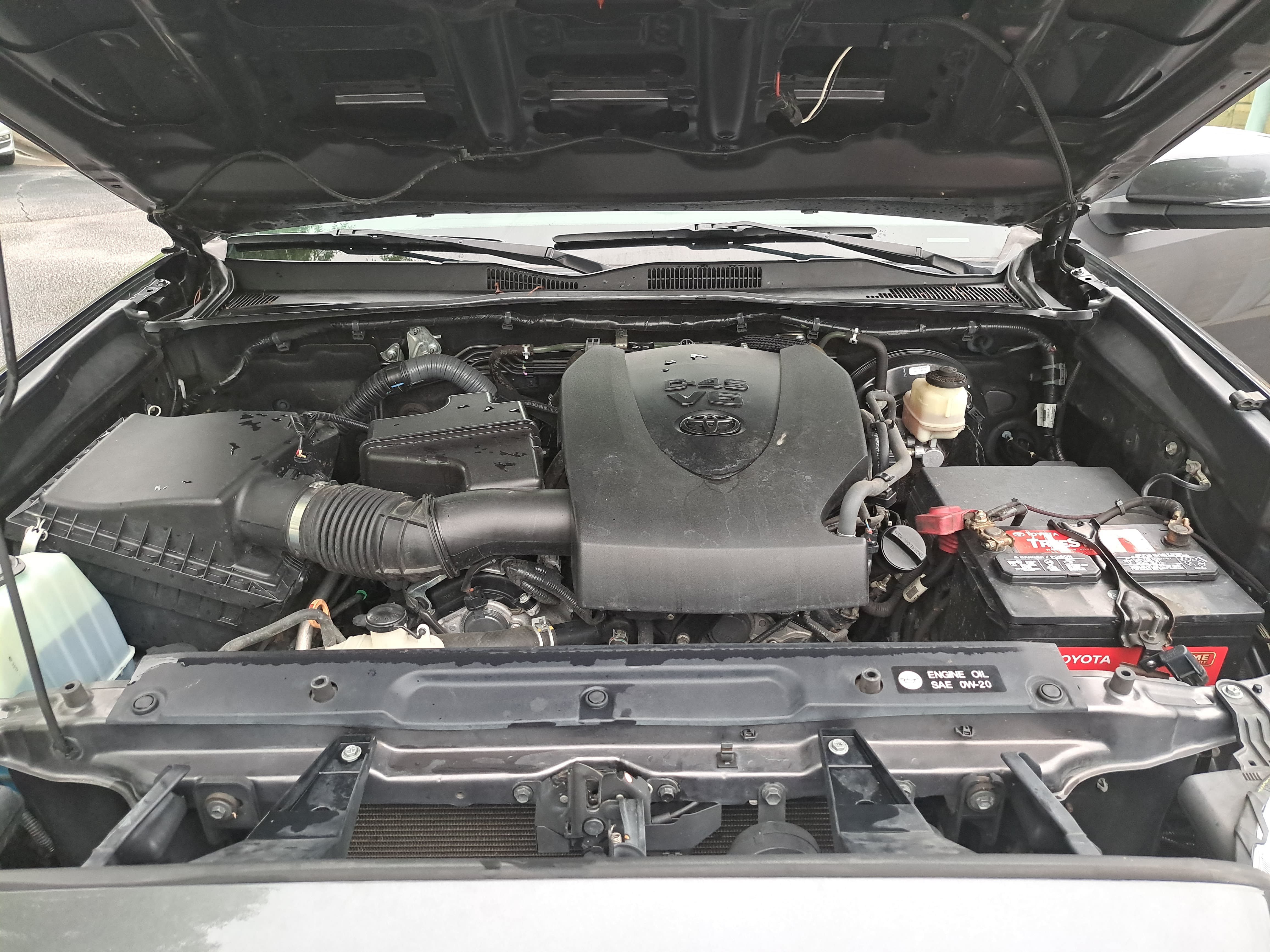 Used 2017 Toyota Tacoma TRD Sport w/ Premium & Technology Package AWD/4WD image 31