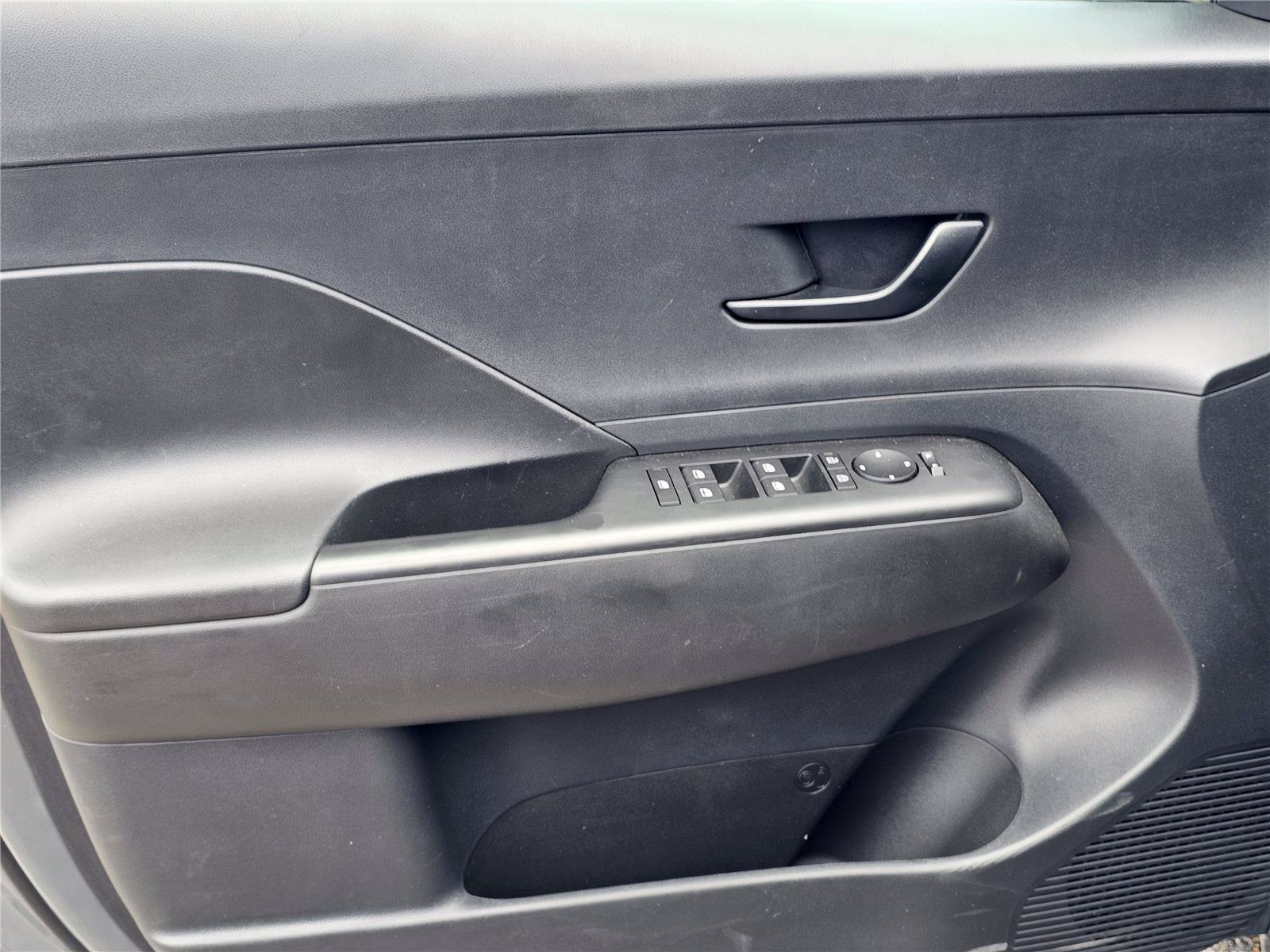 Used 2026 Hyundai Kona SEL Sport FWD image 14