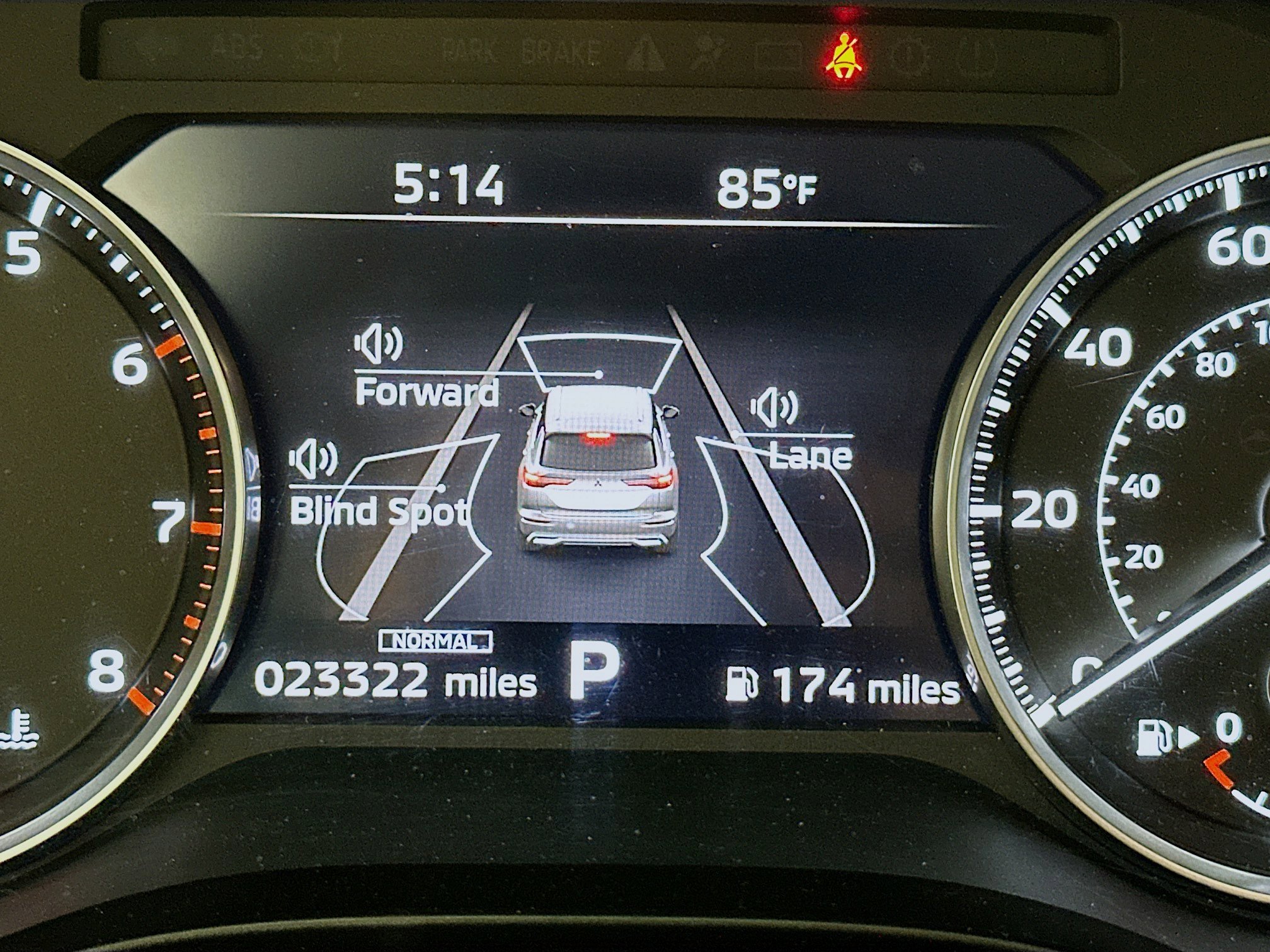 Used 2025 Mitsubishi Outlander SE image 19