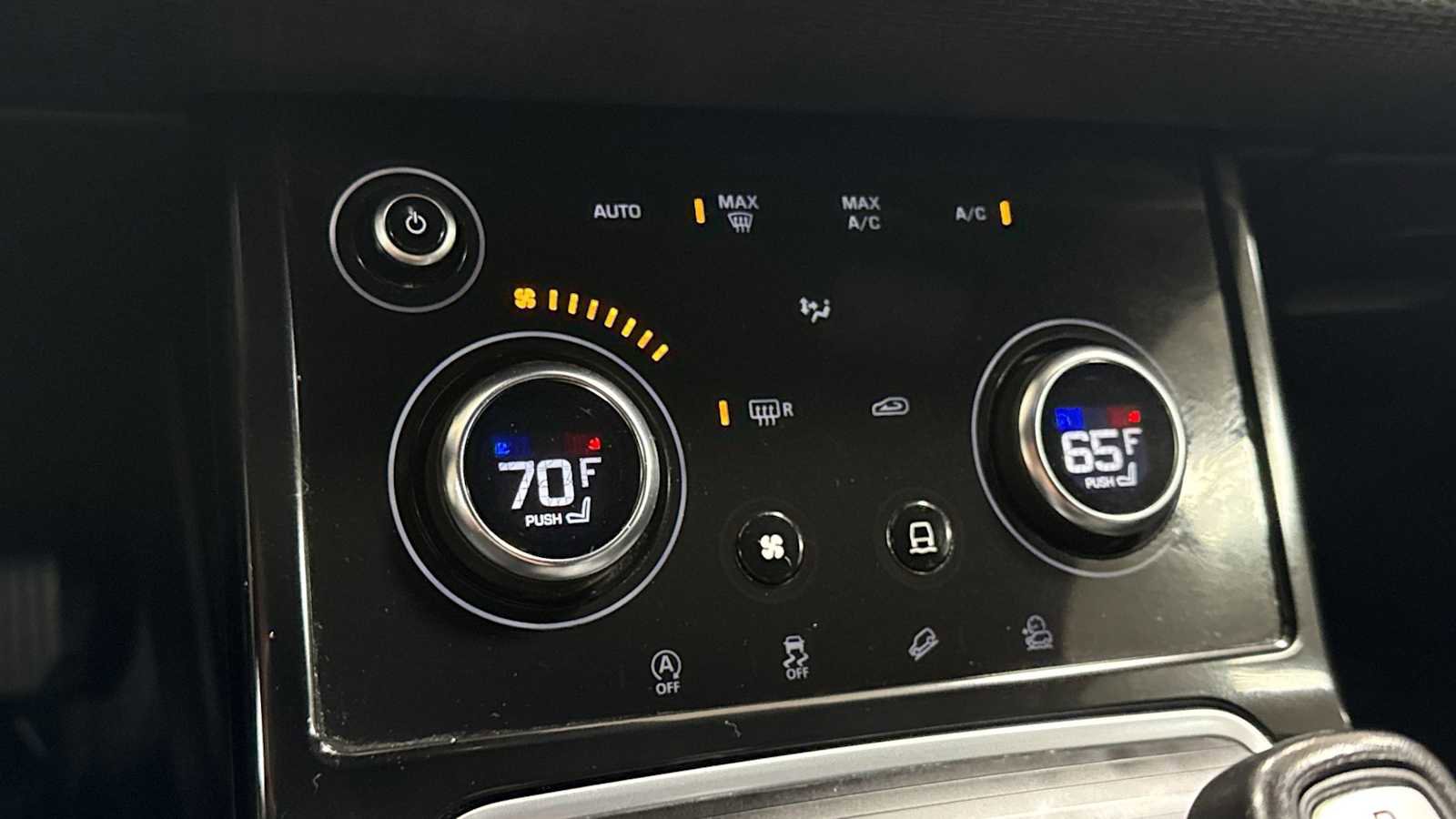 Used 2020 Land Rover Range Rover Evoque S image 21