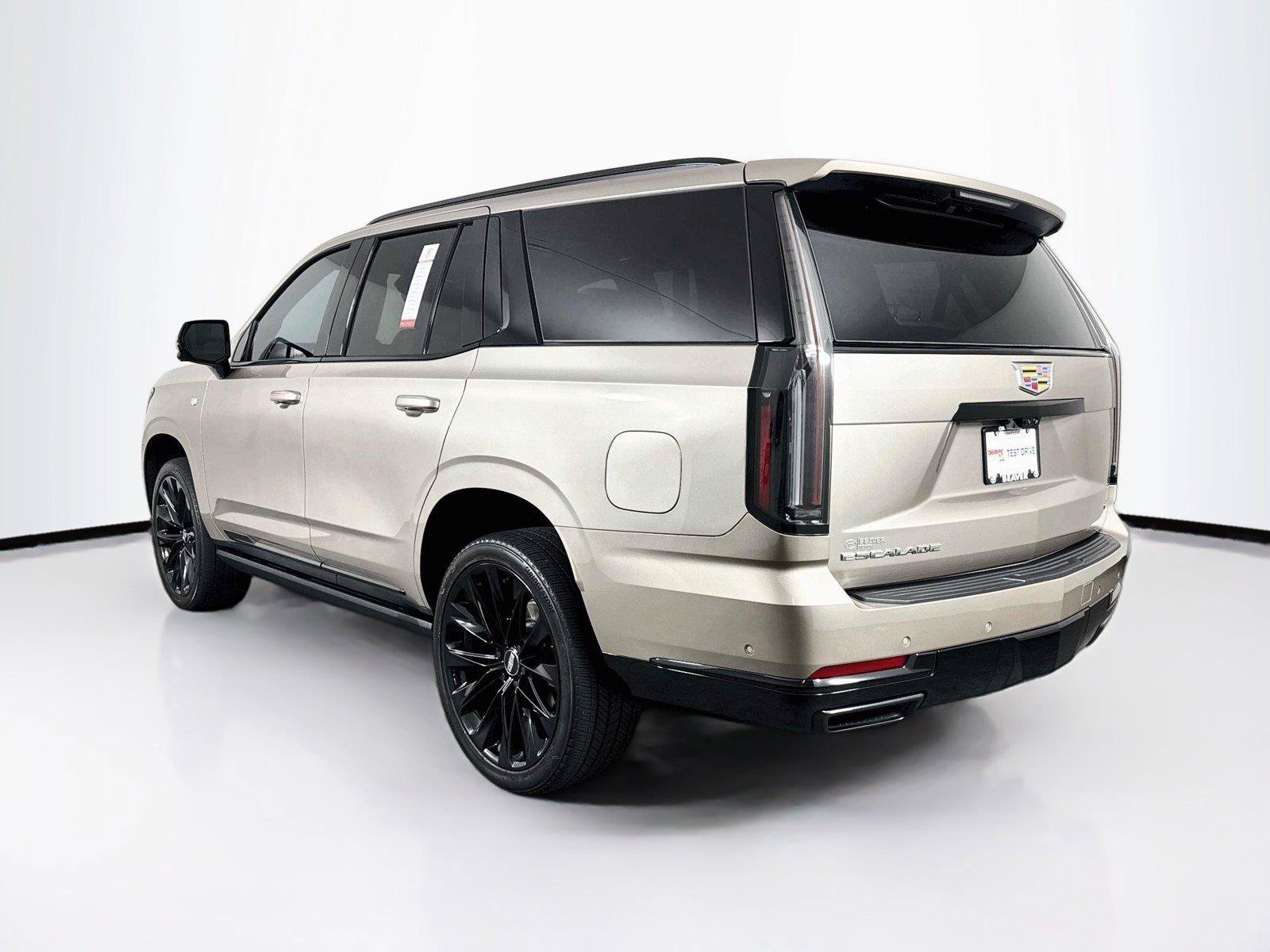Used 2025 Cadillac Escalade Sport Platinum w/ LPO, ONYX Package AWD/4WD image 13