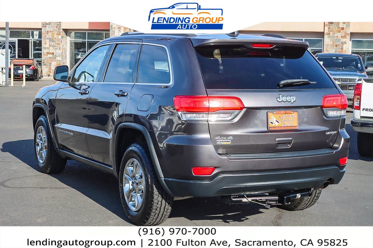 Used 2015 Jeep Grand Cherokee Laredo w/ Quick Order Package 23E image 2