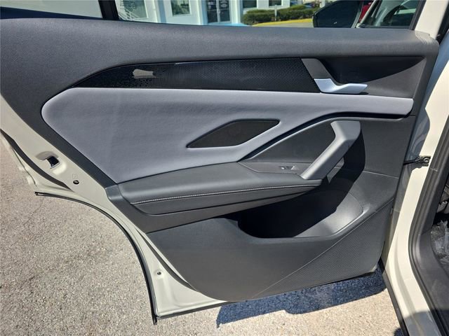 New 2026 Volkswagen Tiguan SE R-Line image 11