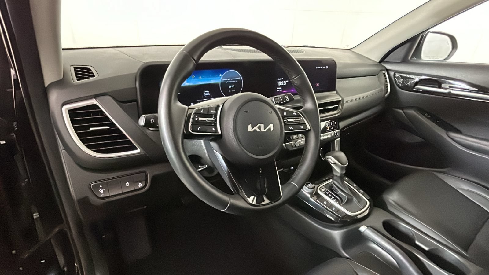 Used 2024 Kia Seltos EX AWD/4WD image 16
