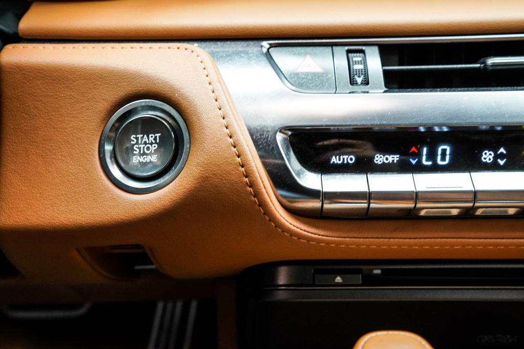 Used 2018 Lexus LC 500 Coupe w/ Sport Package image 22