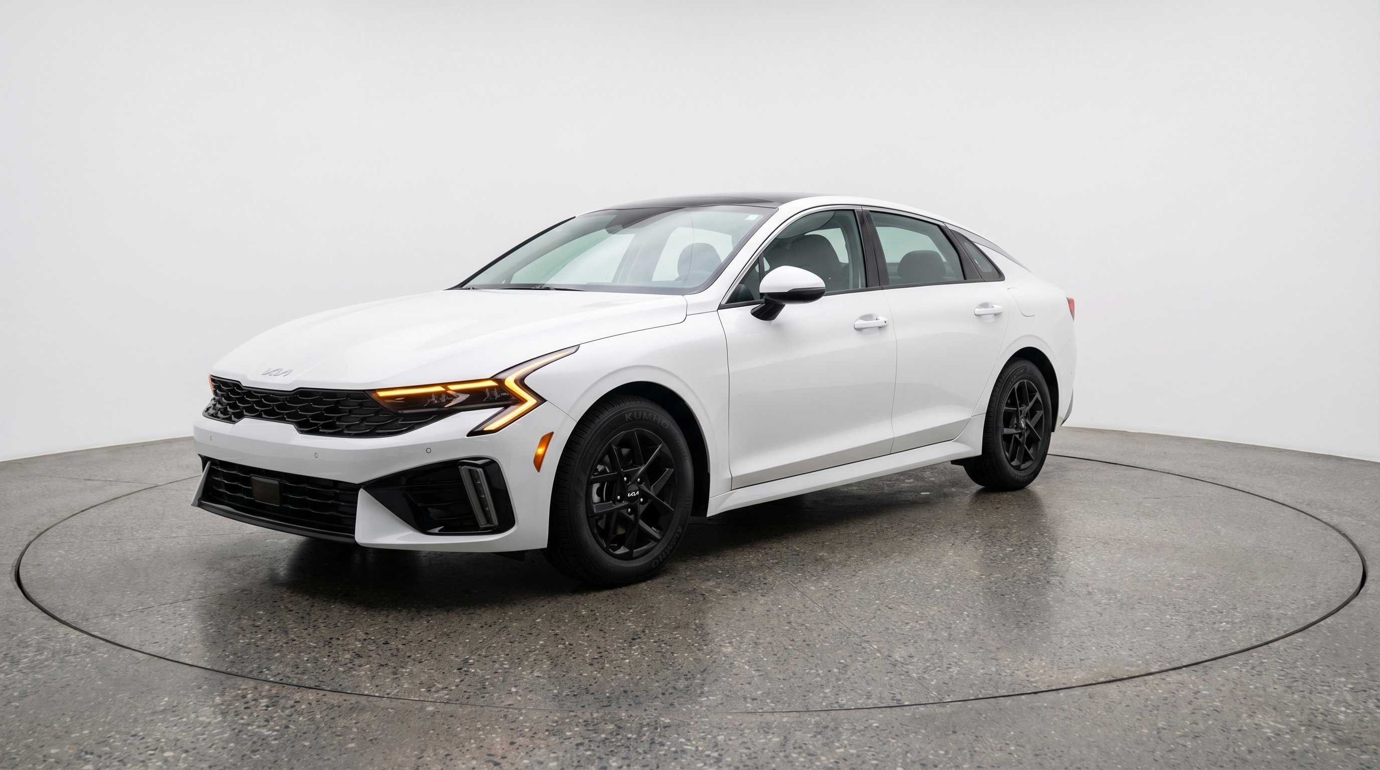 Used 2025 Kia K5 LXS image 3