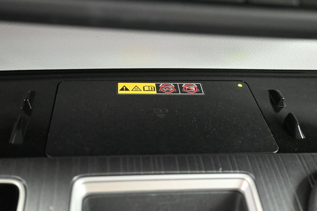 Certified 2025 Toyota Sienna XLE w/ XLE Plus Package AWD/4WD image 22