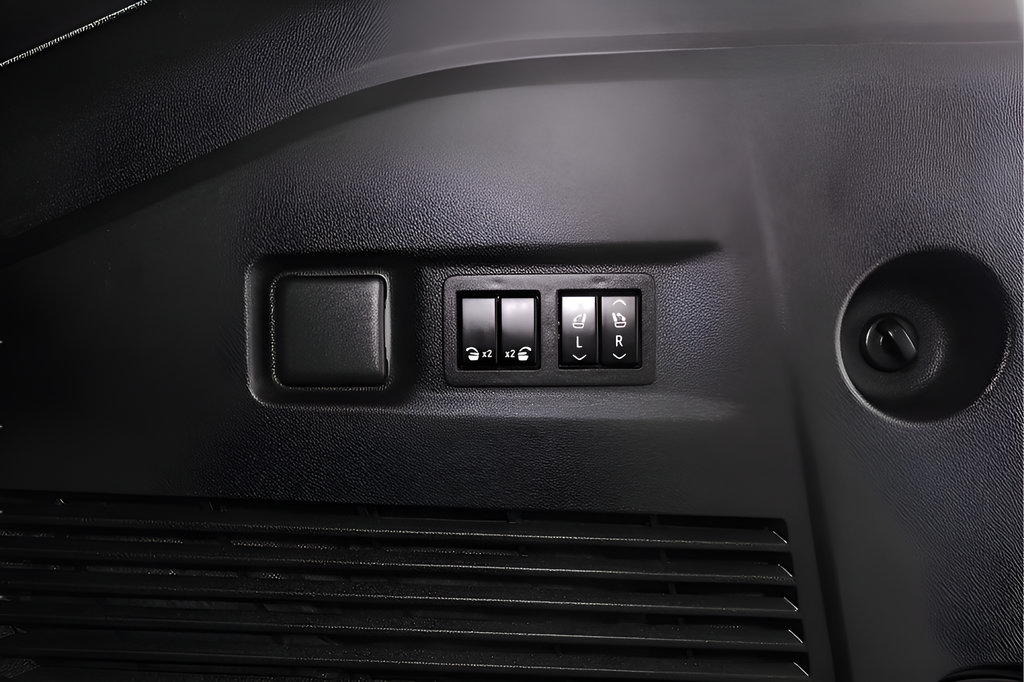 Used 2023 Chevrolet Suburban Premier AWD/4WD image 41