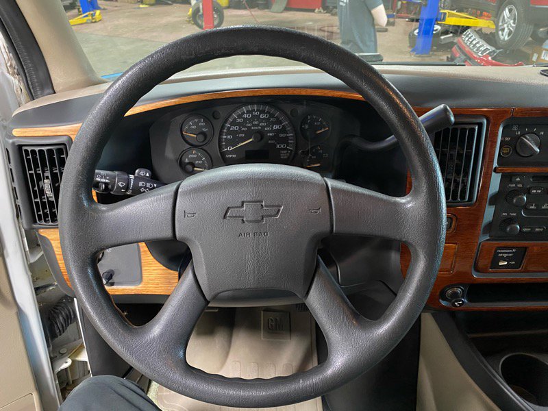 Used 2003 Chevrolet Express 3500 Extended image 16