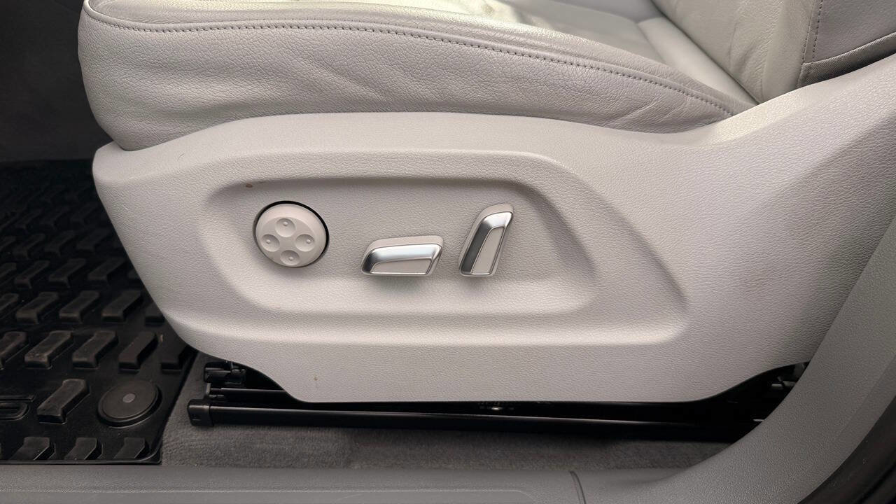 Used 2015 Audi Q5 2.0T Premium Plus w/ Technology Package image 46