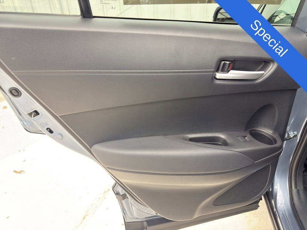 Used 2024 Toyota Corolla Cross XSE w/ Convenience Package image 31