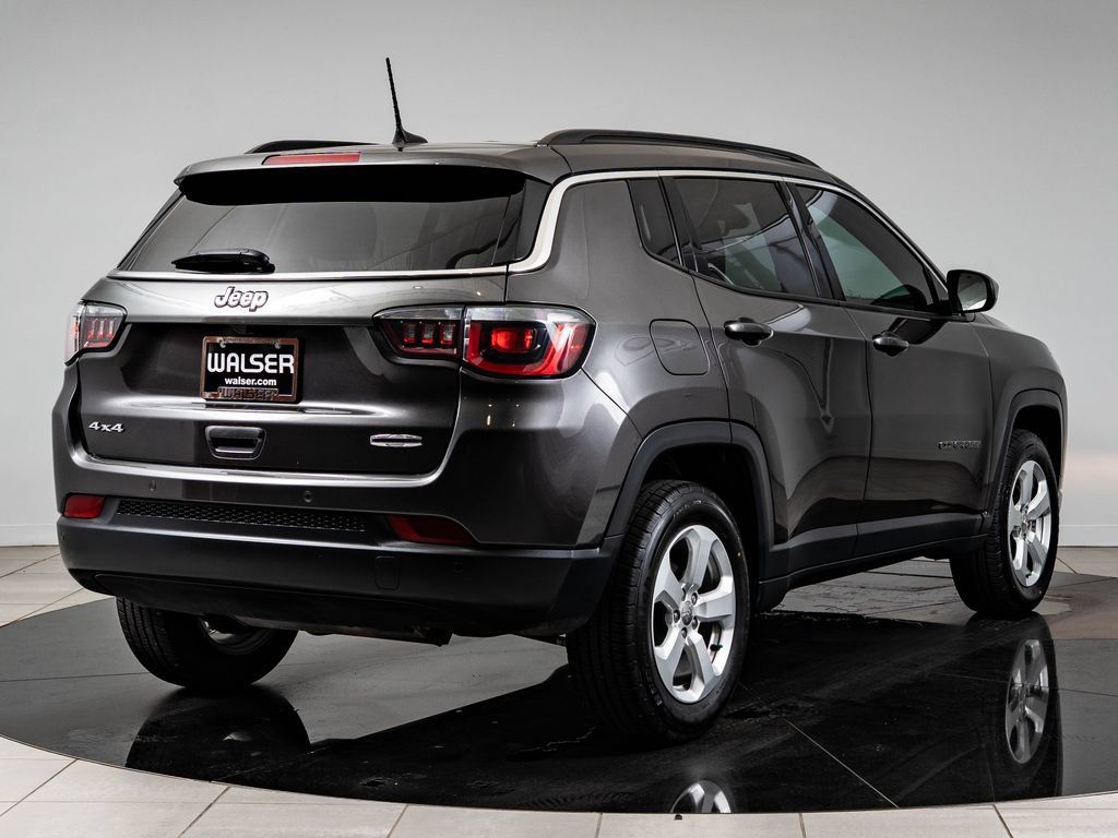 Used 2018 Jeep Compass Latitude w/ Popular Equipment Group AWD/4WD image 10