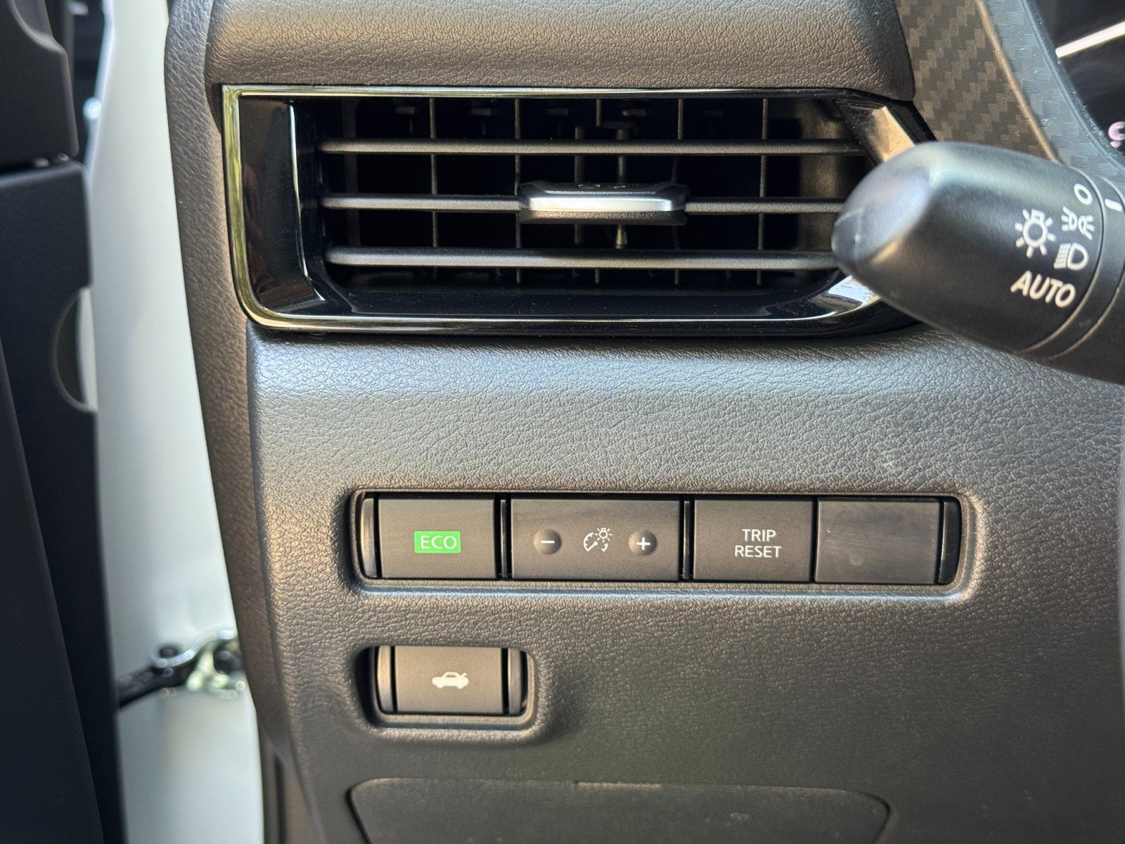 Used 2024 Nissan Sentra SV w/ All-Weather Package FWD image 16