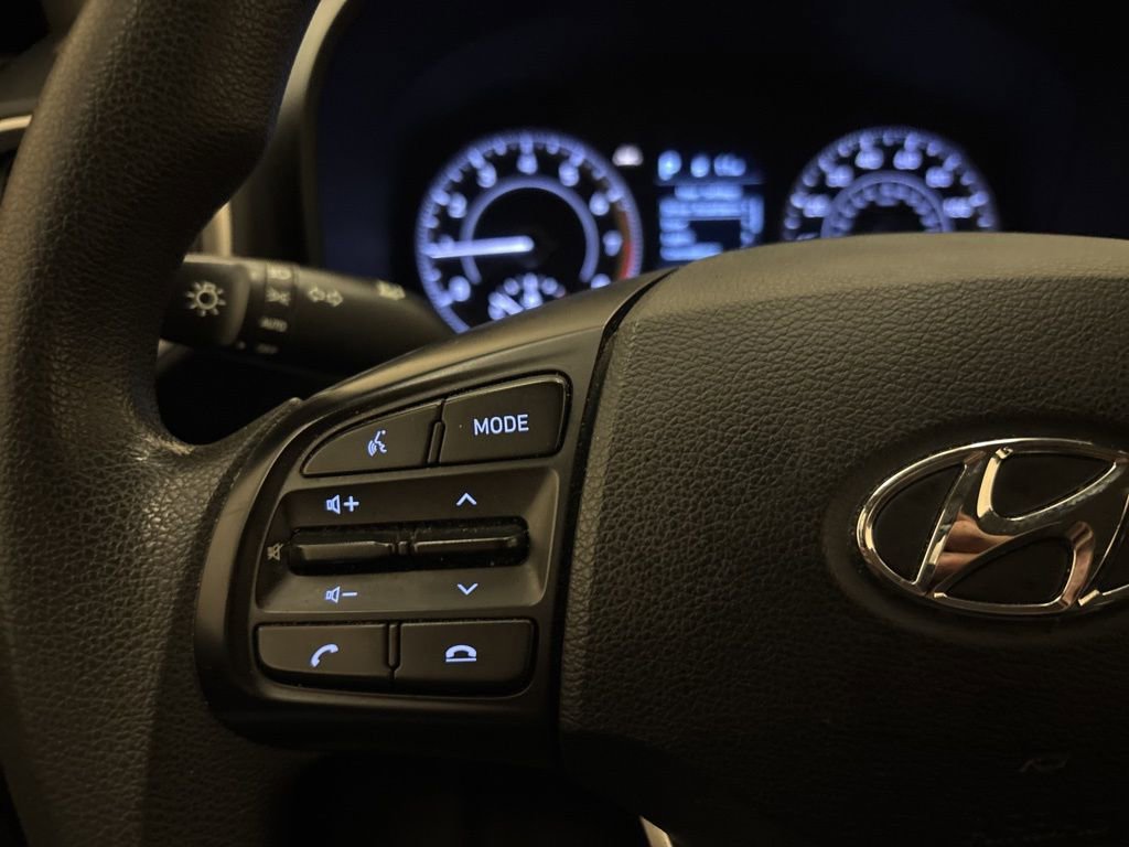 Used 2020 Hyundai Venue SEL image 14