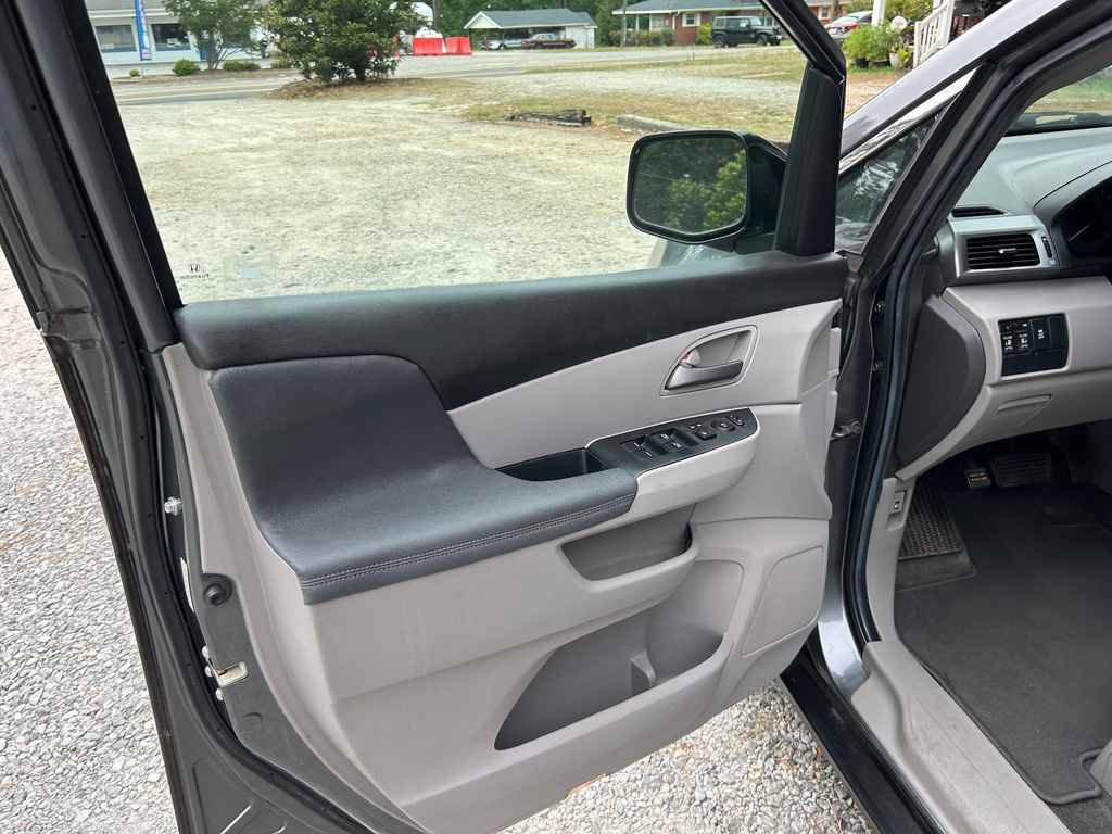 Used 2012 Honda Odyssey EX image 7