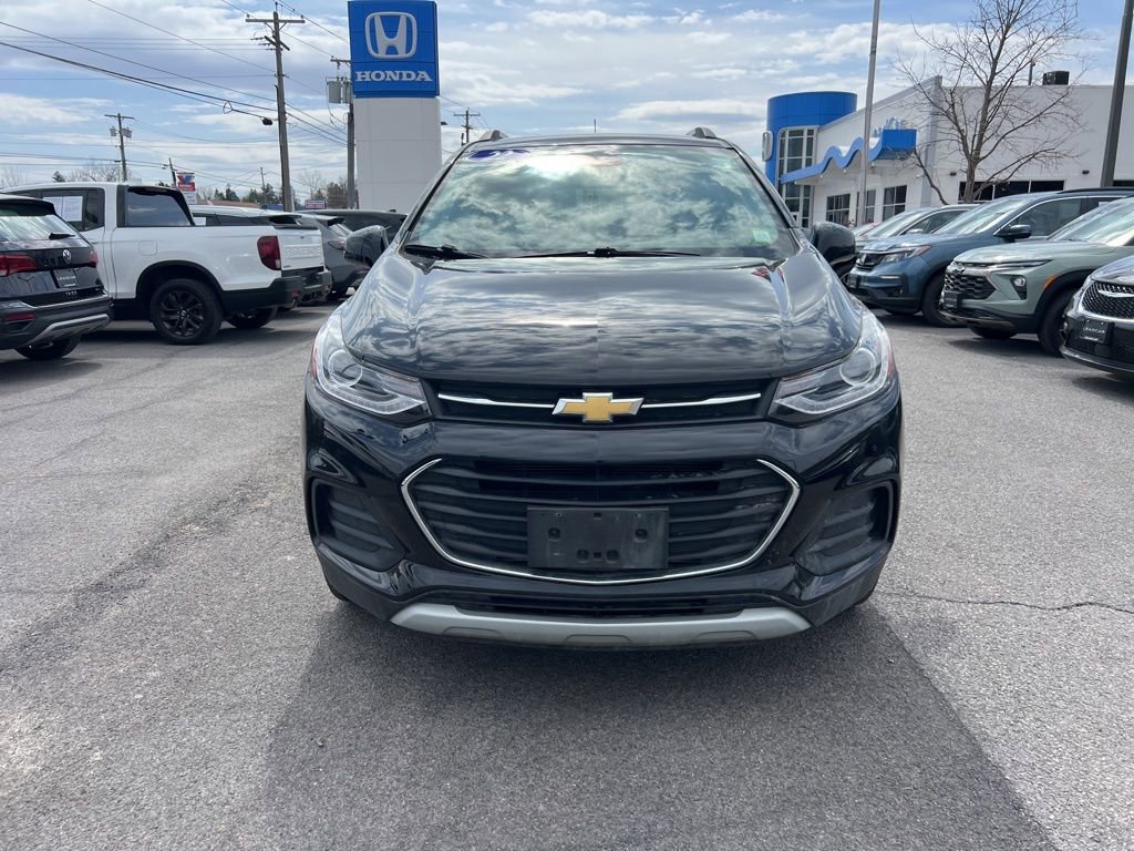 Used 2022 Chevrolet Trax LT w/ LT Convenience Package image 8