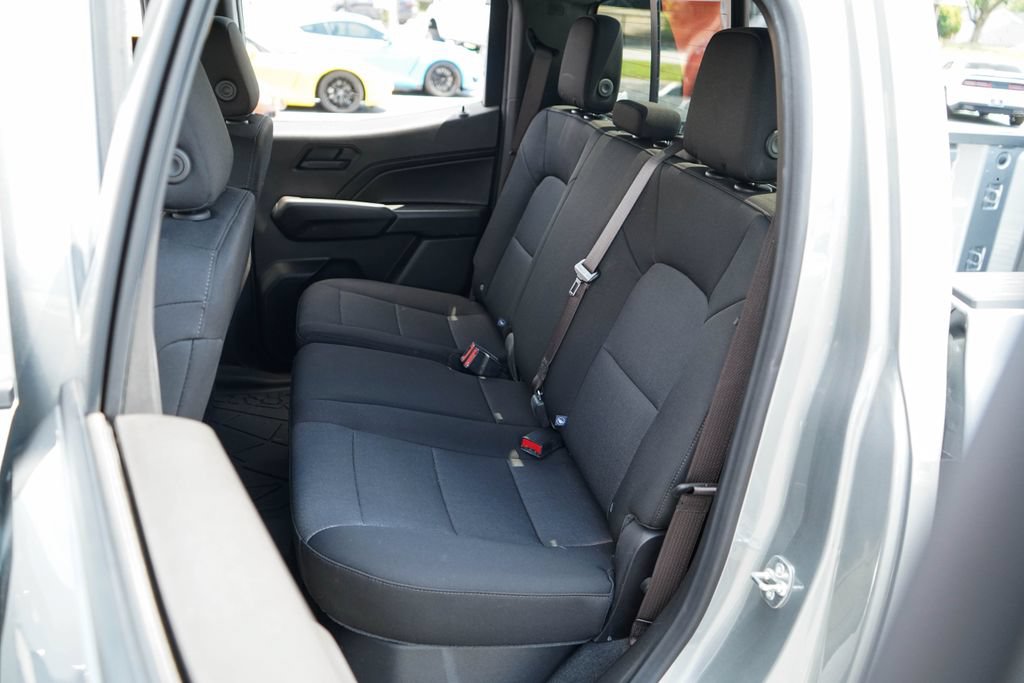 Used 2025 Chevrolet Colorado W/T RWD image 8