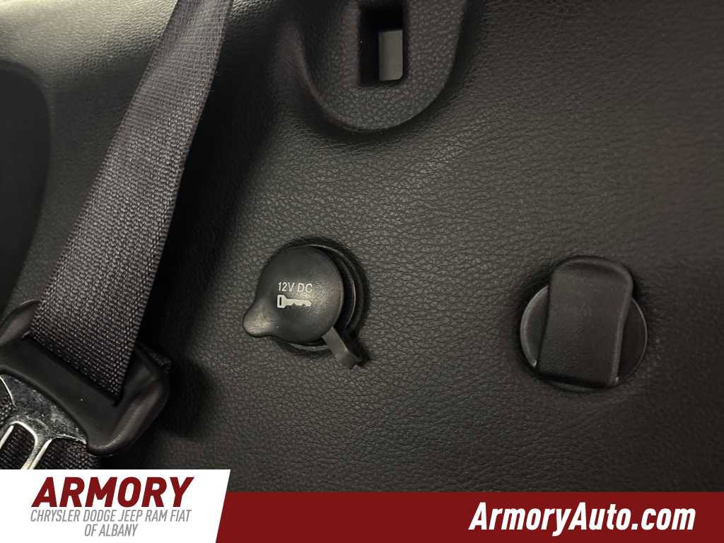 Used 2025 Dodge Durango GT image 32