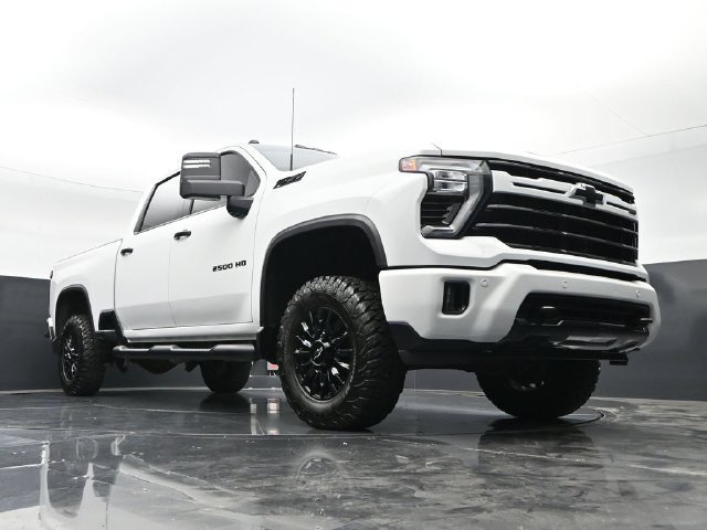 Used 2024 Chevrolet Silverado 2500 LTZ w/ LTZ Plus Package AWD/4WD image 44