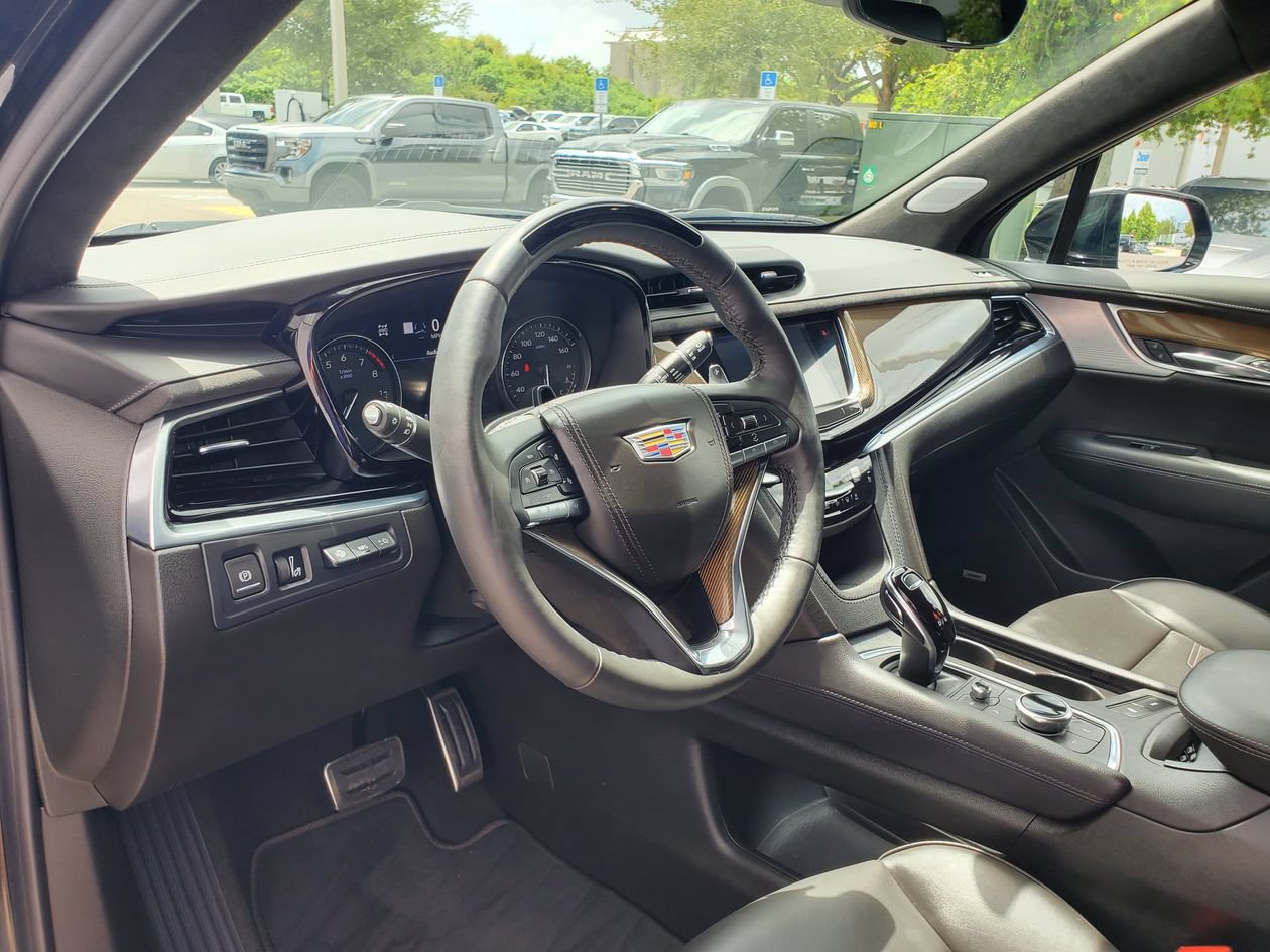Used 2025 Cadillac XT6 Sport w/ Platinum Package AWD/4WD image 20