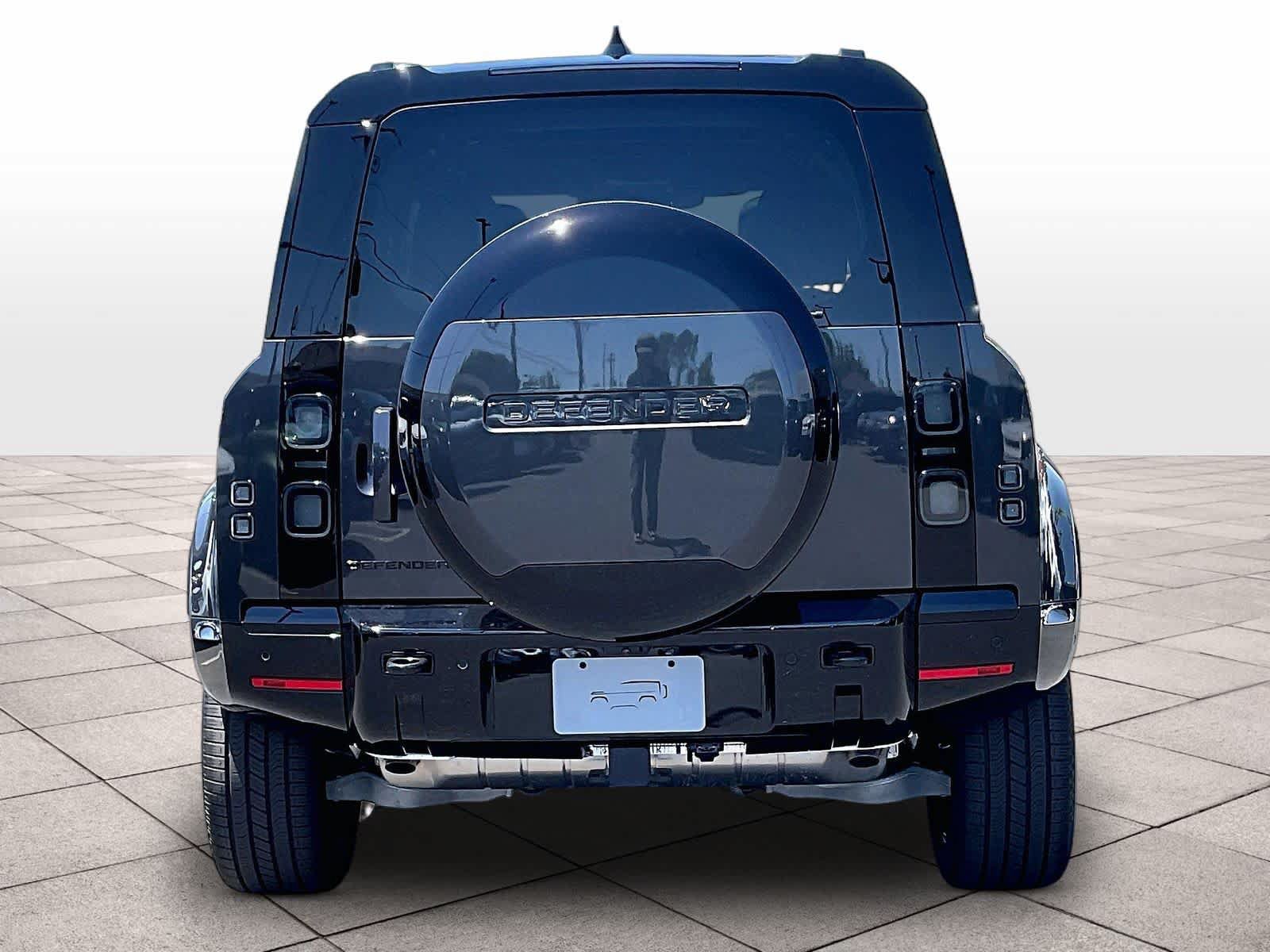 New 2026 Land Rover Defender 110 X-Dynamic SE AWD/4WD image 6
