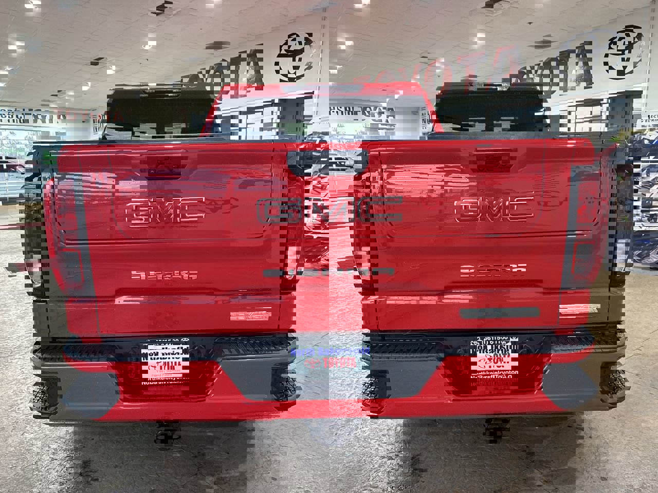 Used 2022 GMC Sierra 1500 Elevation image 9