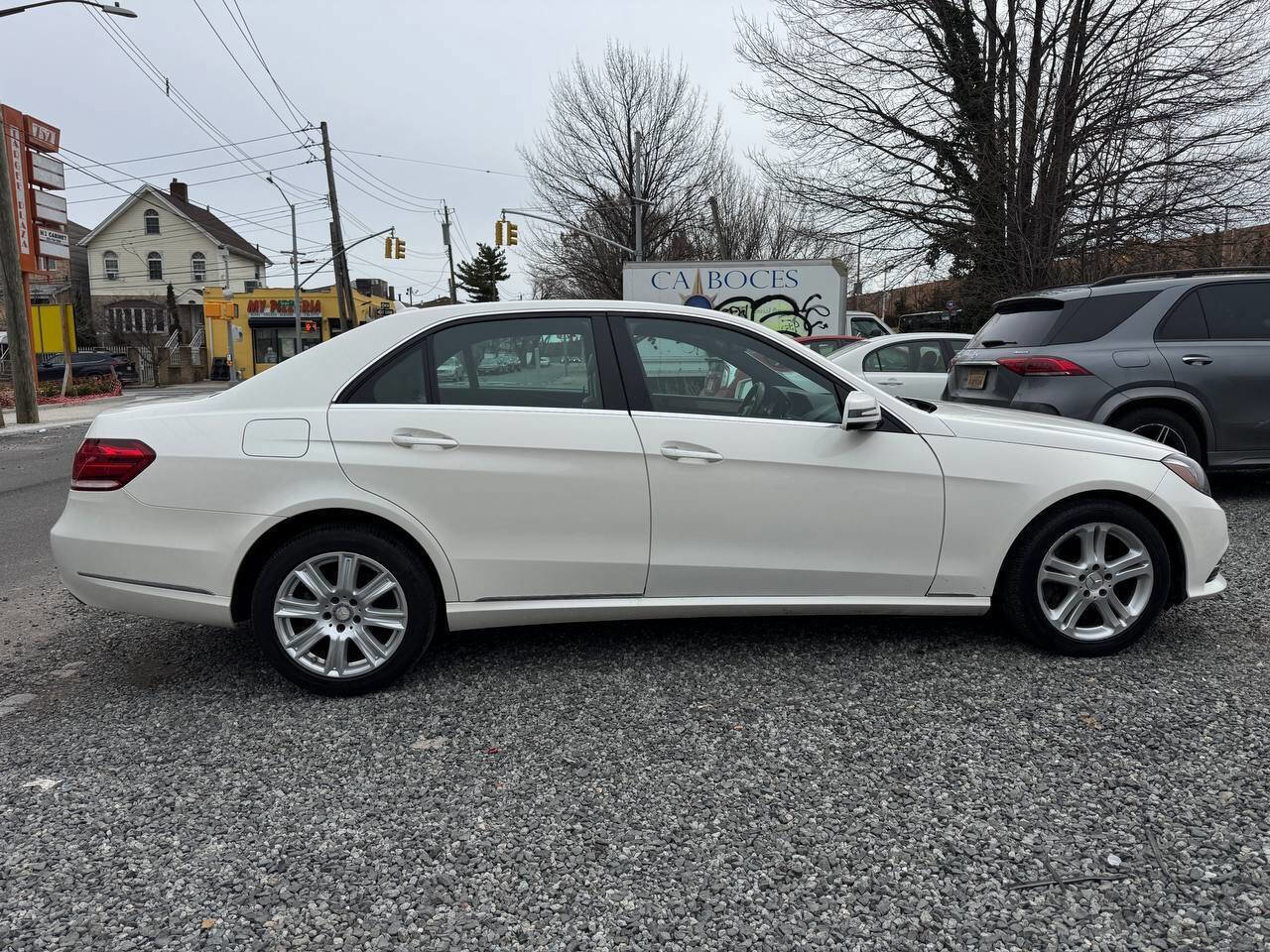 Used 2014 Mercedes-Benz E 350 E 350 Luxury 4MATIC AWD 4dr Se image 4