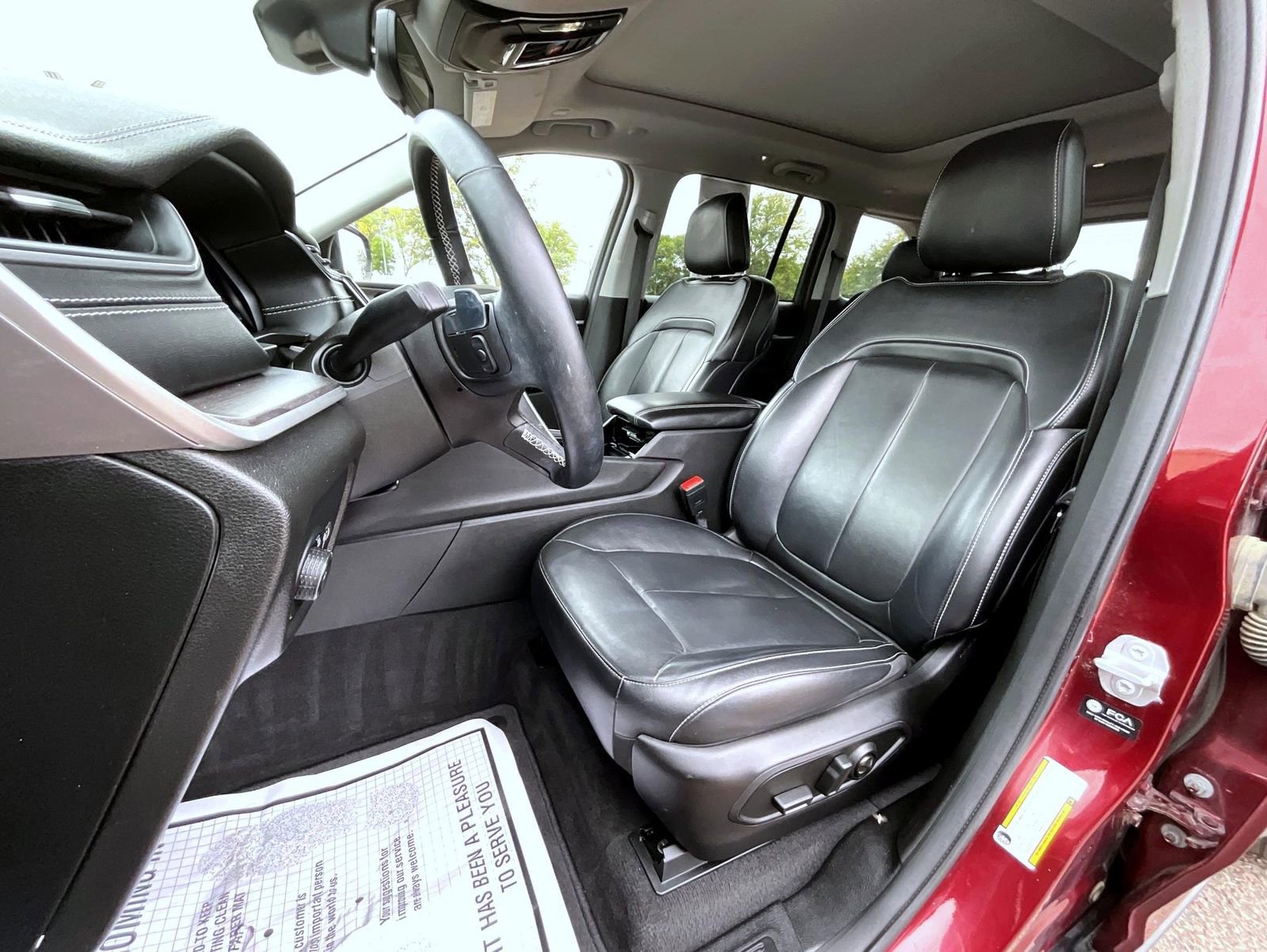 Used 2022 Jeep Grand Cherokee Limited w/ MOPAR Finishing Package image 11