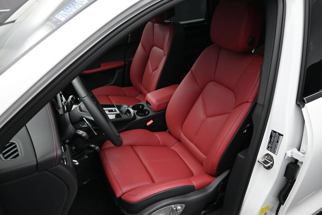 New 2026 Porsche Macan S AWD/4WD image 6