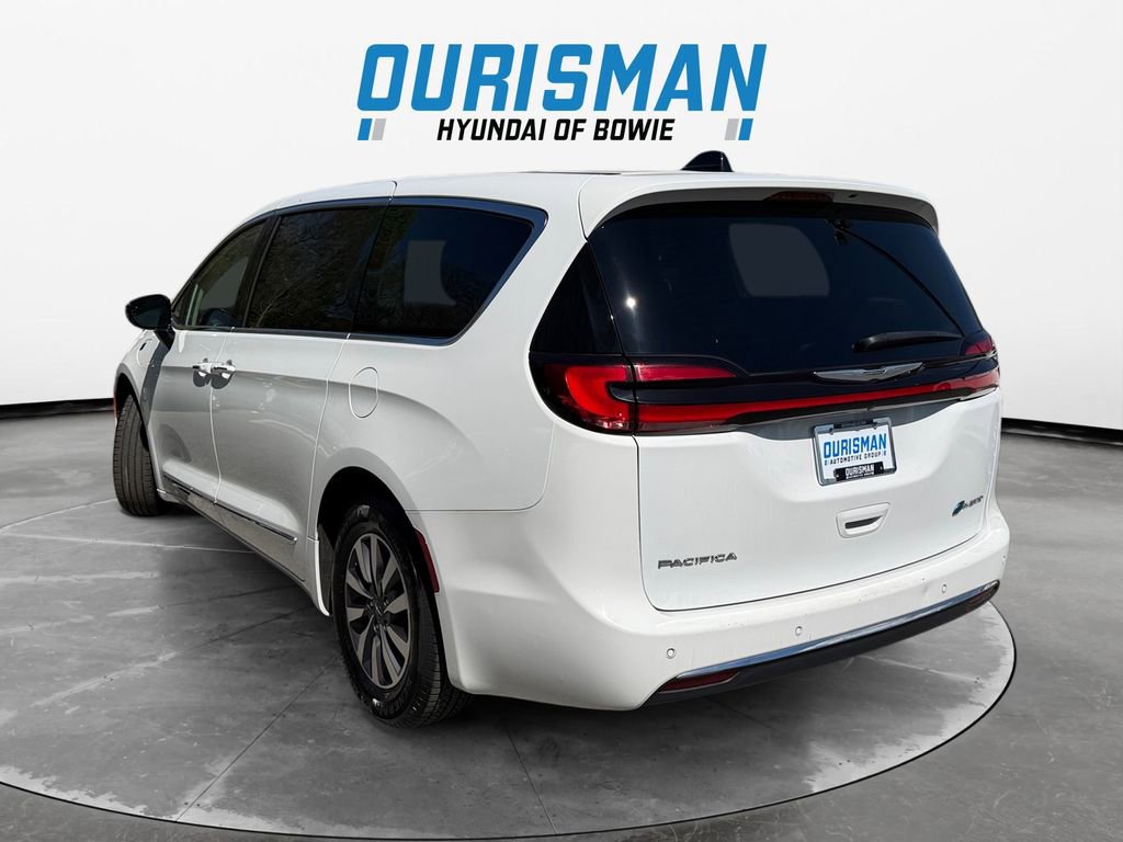 Used 2023 Chrysler Pacifica Limited image 4