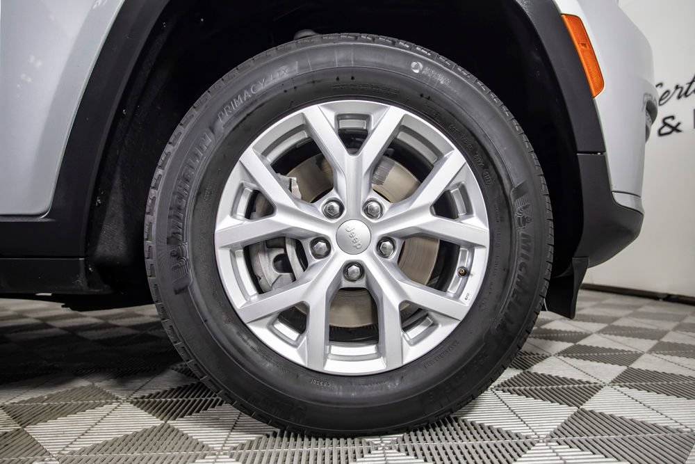 Used 2023 Jeep Grand Cherokee L Limited AWD/4WD image 45