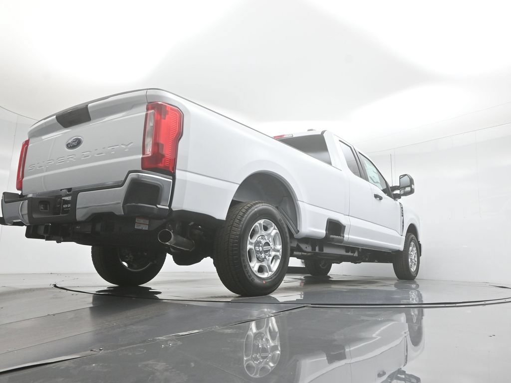 New 2026 Ford F350 XLT RWD image 45