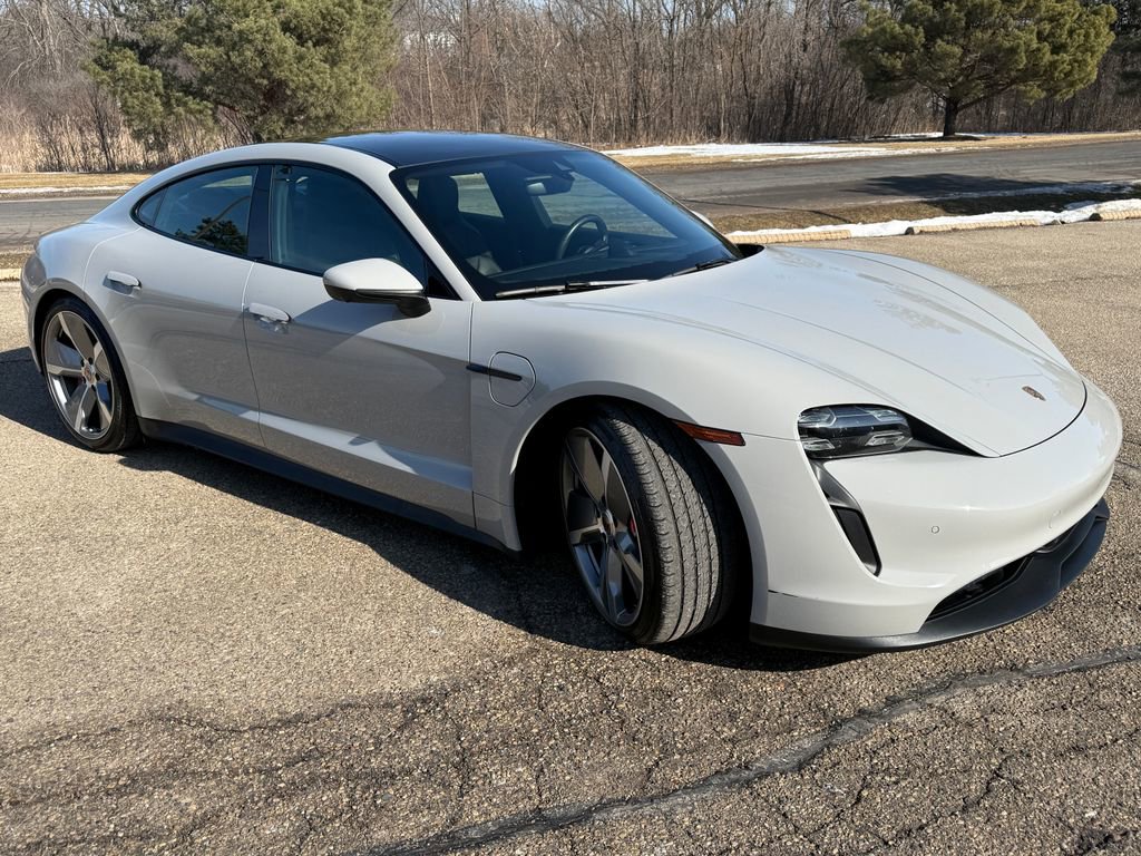 Used 2021 Porsche Taycan 4S image 3