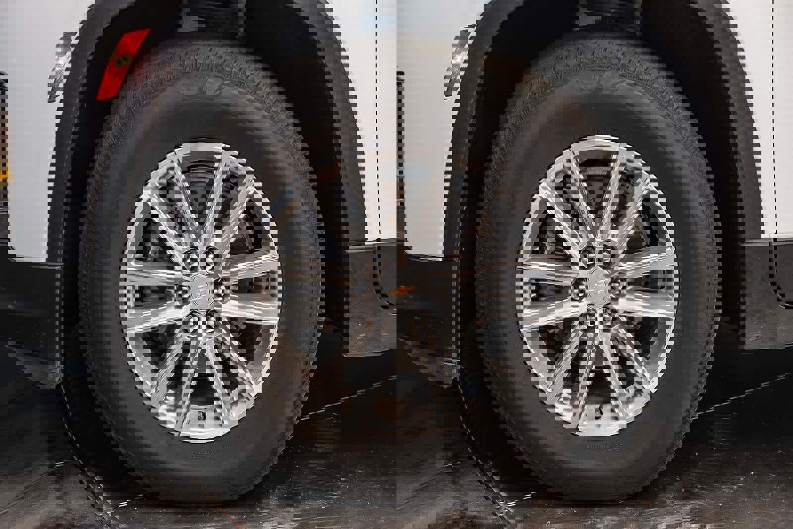 Used 2023 Chevrolet Traverse LT image 11