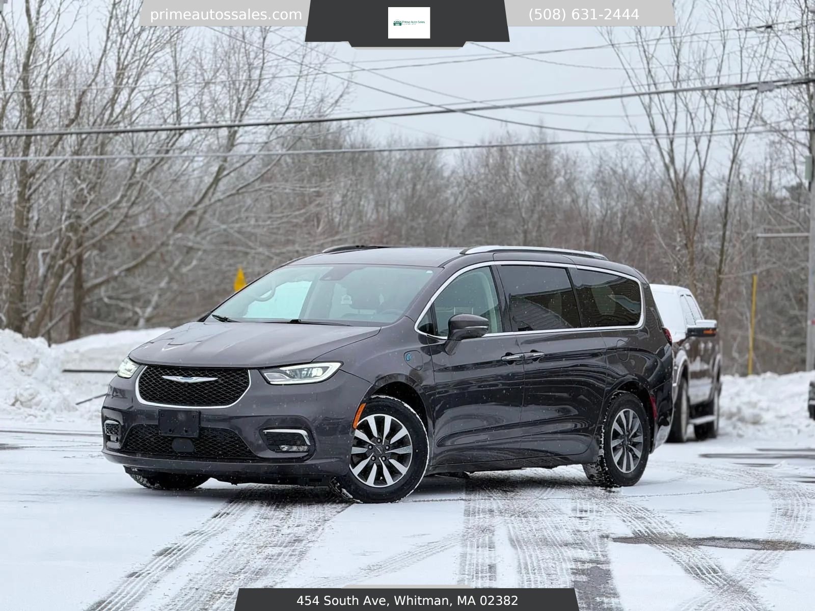Used 2021 Chrysler Pacifica Touring-L image 1