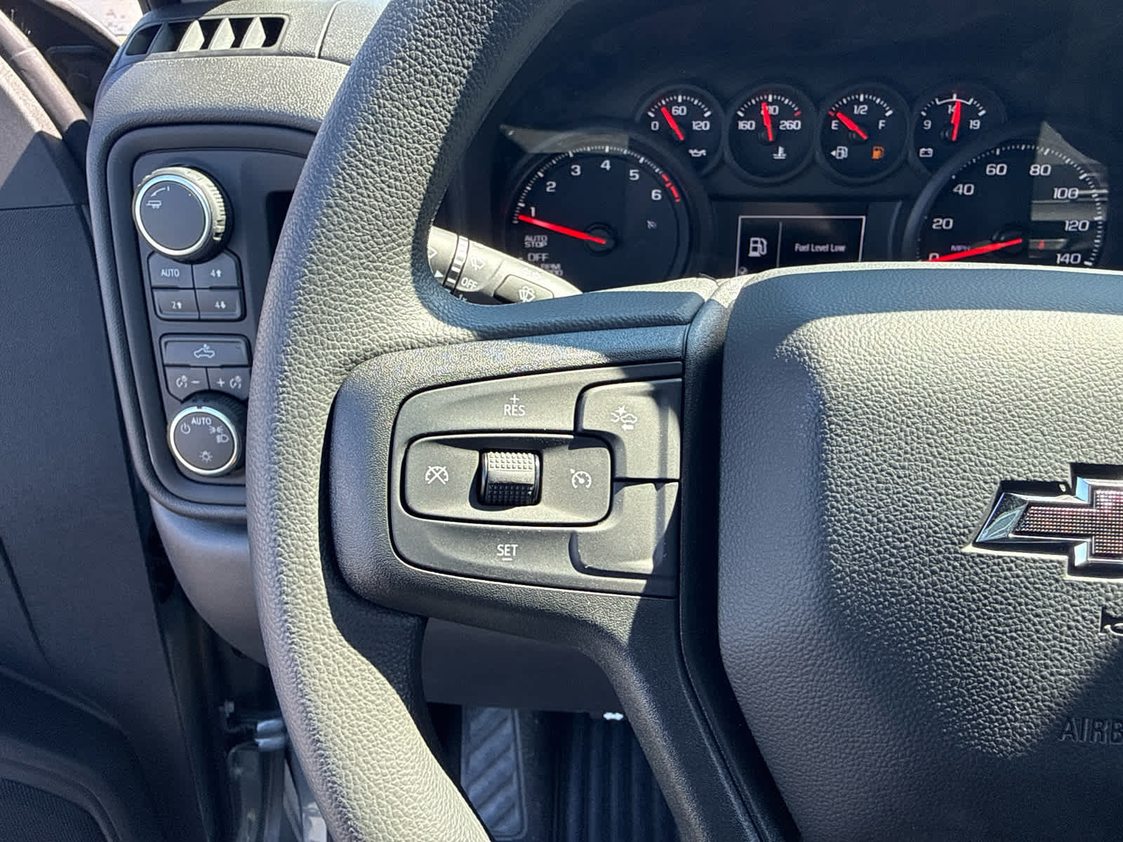 New 2026 Chevrolet Silverado 1500 Custom Trail Boss w/ Turbomax Blackout Package AWD/4WD image 18