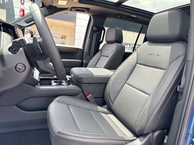 New 2026 GMC Yukon XL Denali w/ Sun & Power Step Package AWD/4WD image 11