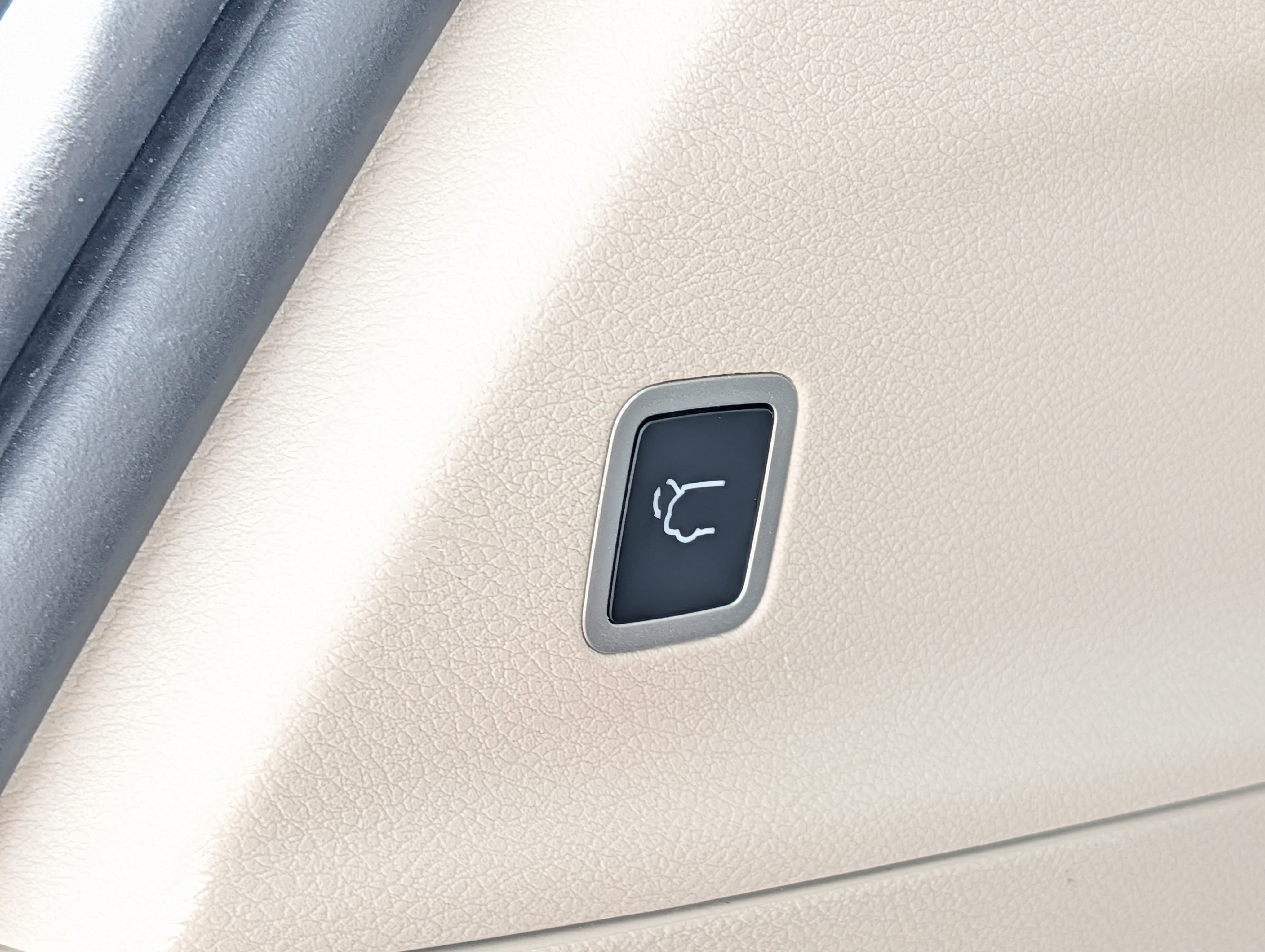 Used 2022 Chrysler Pacifica Limited FWD image 14