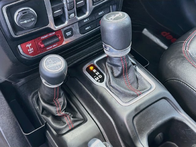 Used 2019 Jeep Wrangler Unlimited Rubicon AWD/4WD image 17