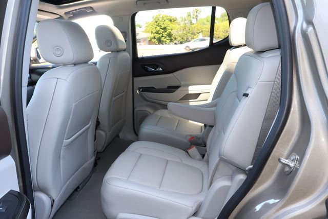 Certified 2022 GMC Acadia SLT w/ Technology Package image 17