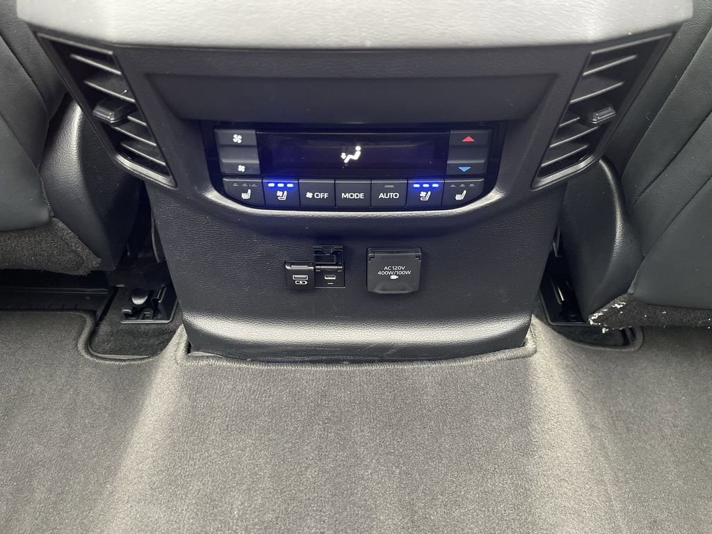 Used 2025 Toyota Sequoia Capstone image 22