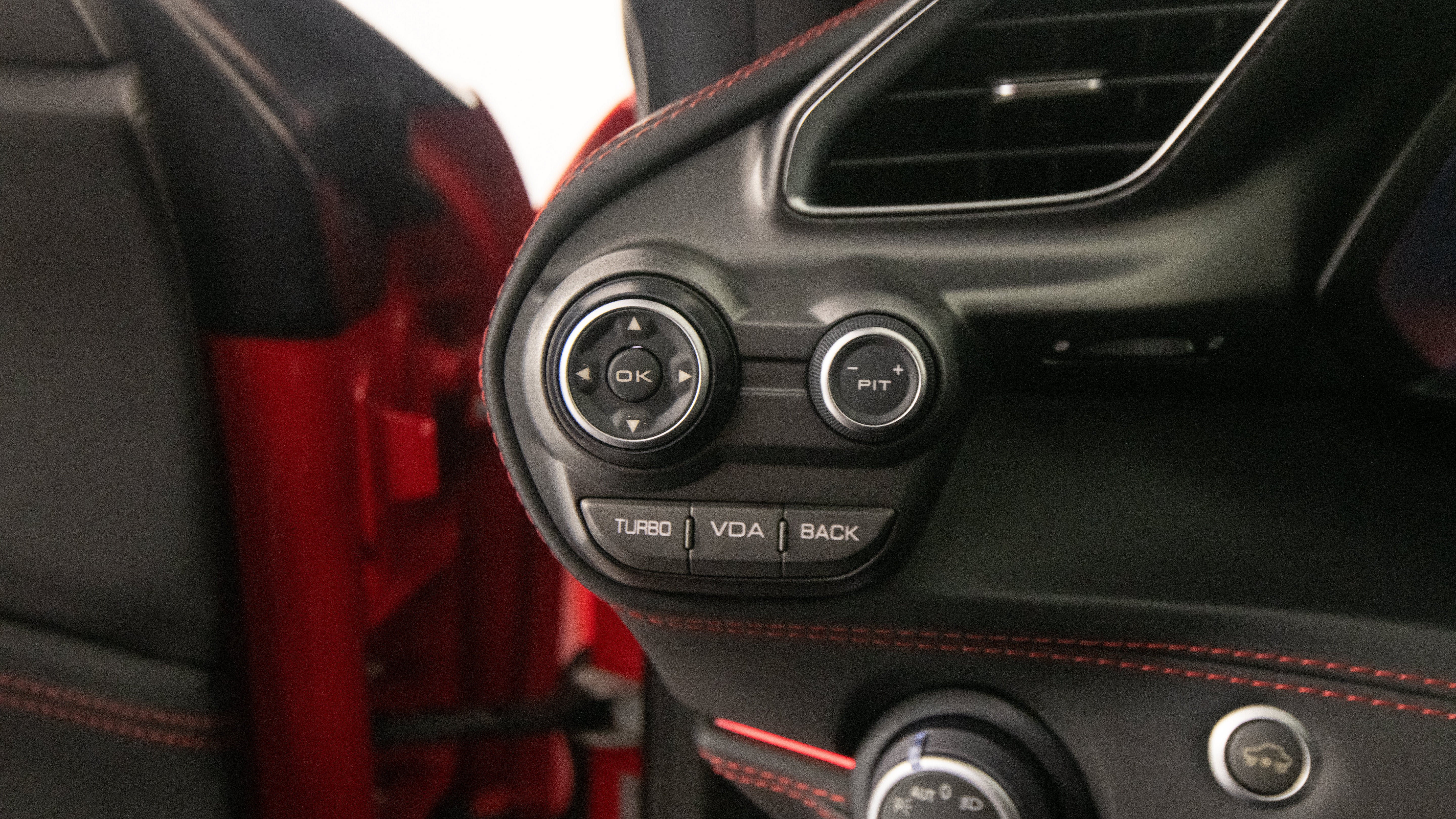Certified 2018 Ferrari 488 GTB RWD image 31