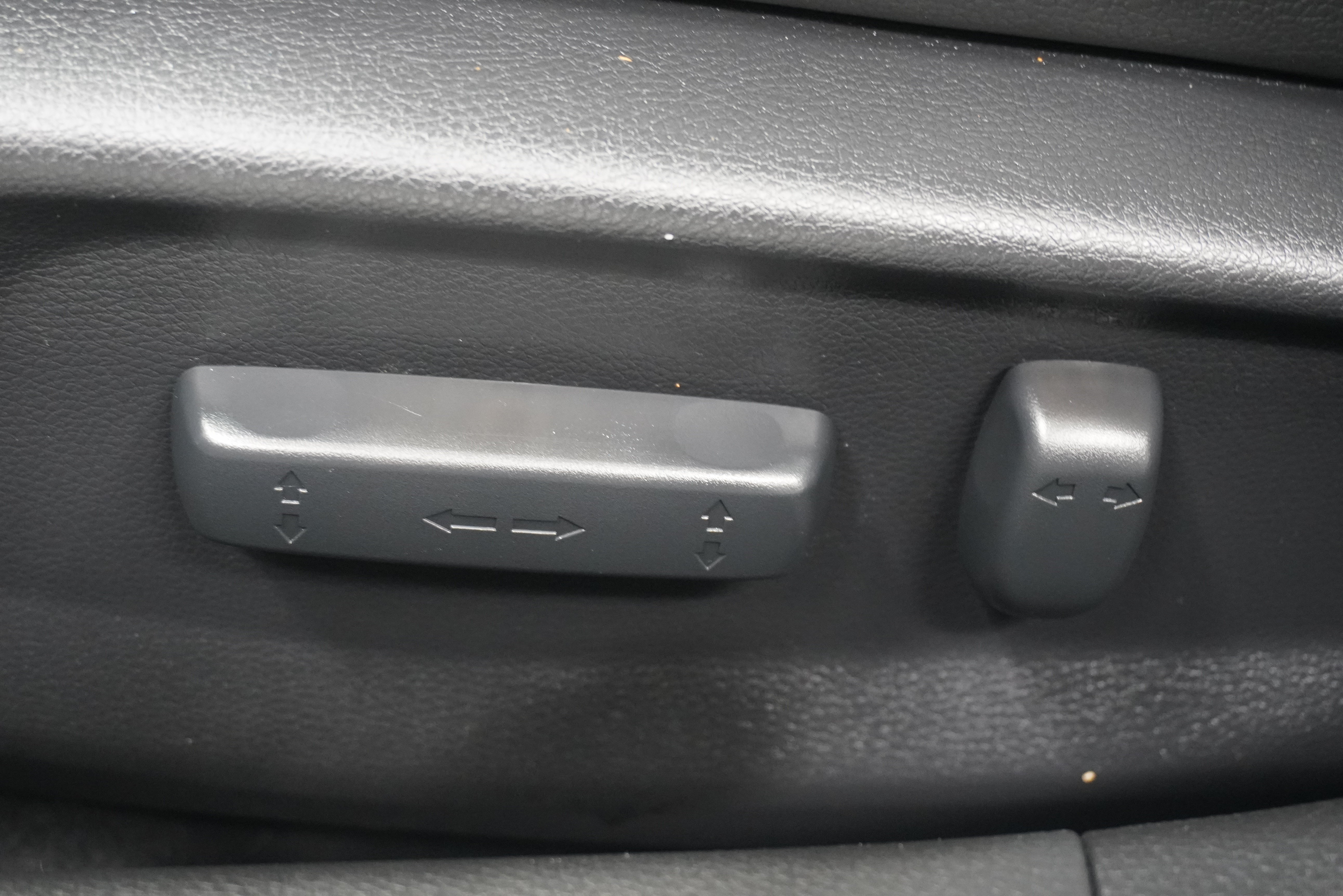 Used 2018 Honda Civic EX-L image 12