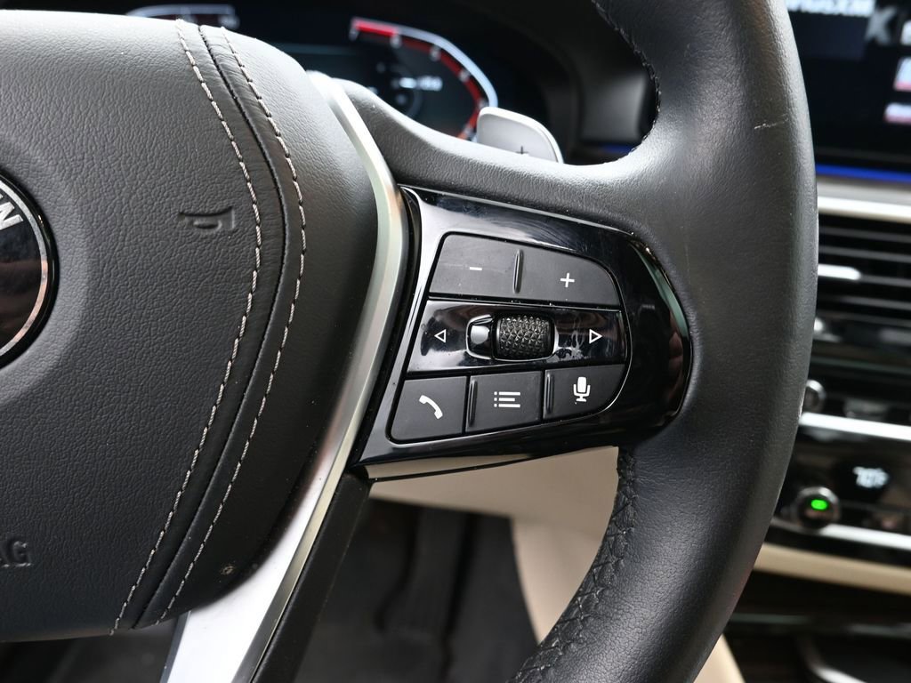 Used 2022 BMW 530i xDrive w/ Executive Package image 16