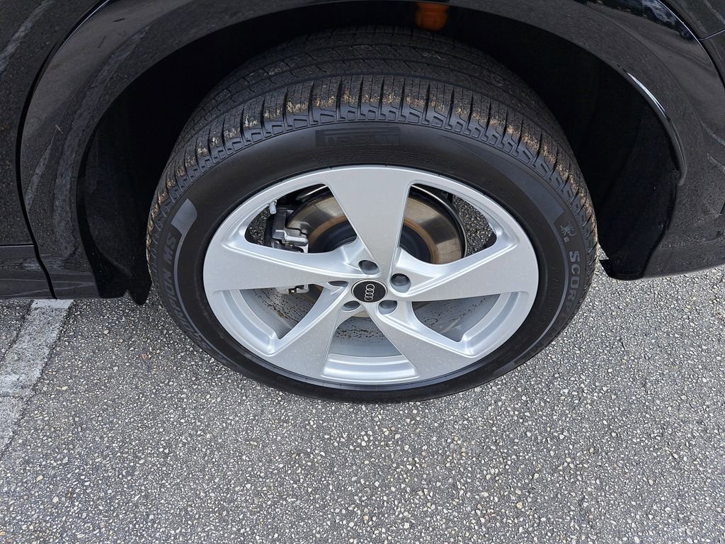 New 2025 Audi Q5 Premium Plus image 30