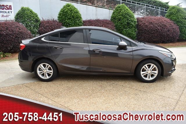 Used 2017 Chevrolet Cruze LT FWD image 11