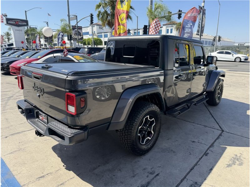 Used 2023 Jeep Gladiator Sport AWD/4WD image 14